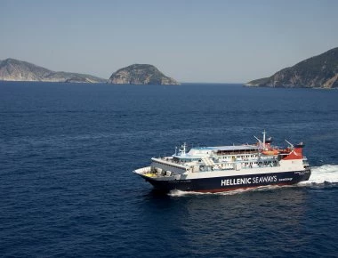 Πρόσκρουση πλοίου στο λιμάνι της Σκιάθου